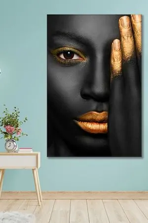 Altın Dudaklı ve Elli Afrikalı Kadın Art Kanvas Tablo 2221590