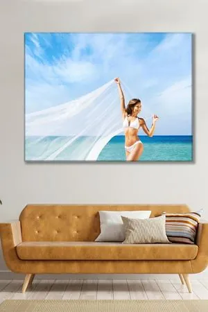 Beyaz Bikinili Denizde Kız Kanvas Duvar Tablo 3322685
