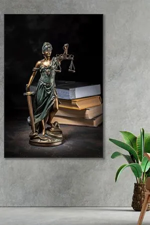 Adaletin Terazisini Elinden Taşıyan Kadın Kanvas Duvar Tablo 3322581